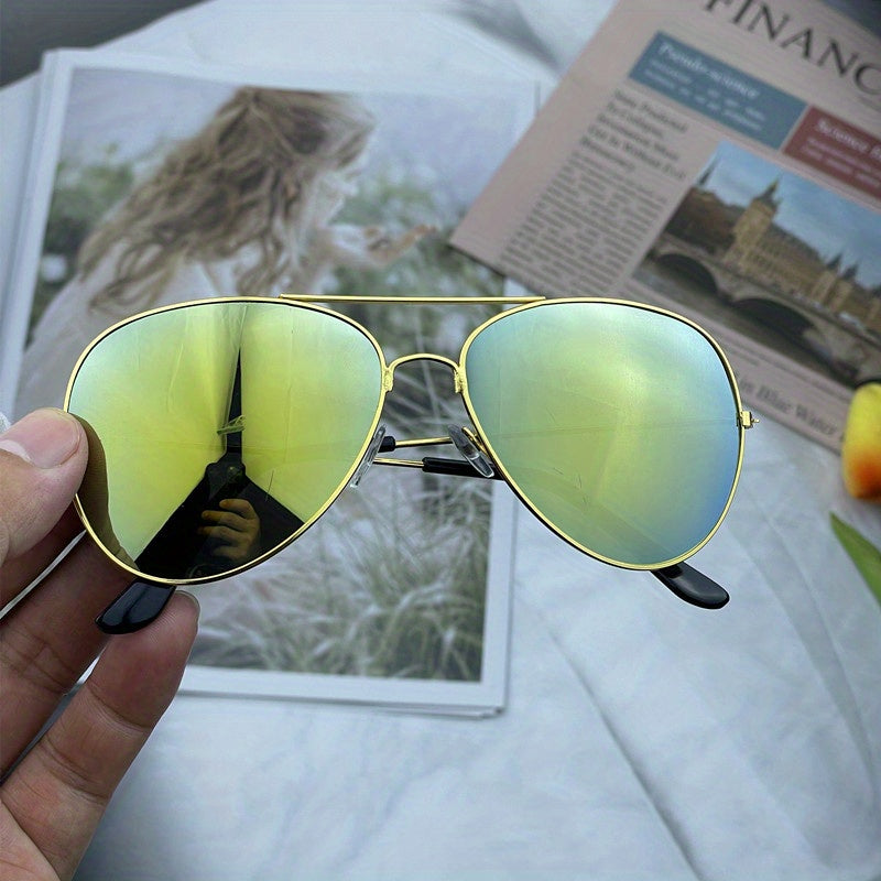 Classic Aviator Sunglasses with Golden Frame for Women