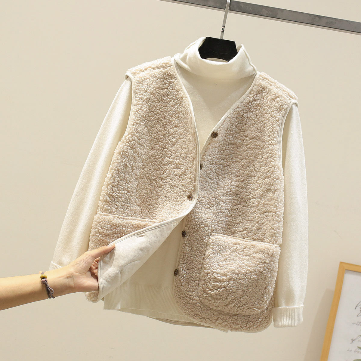 Classic Lambswool Vest