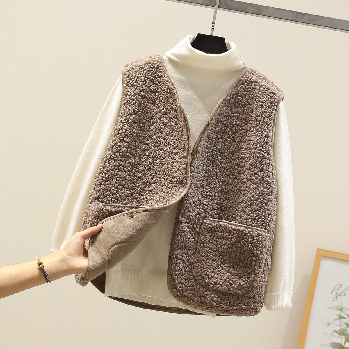 Classic Lambswool Vest