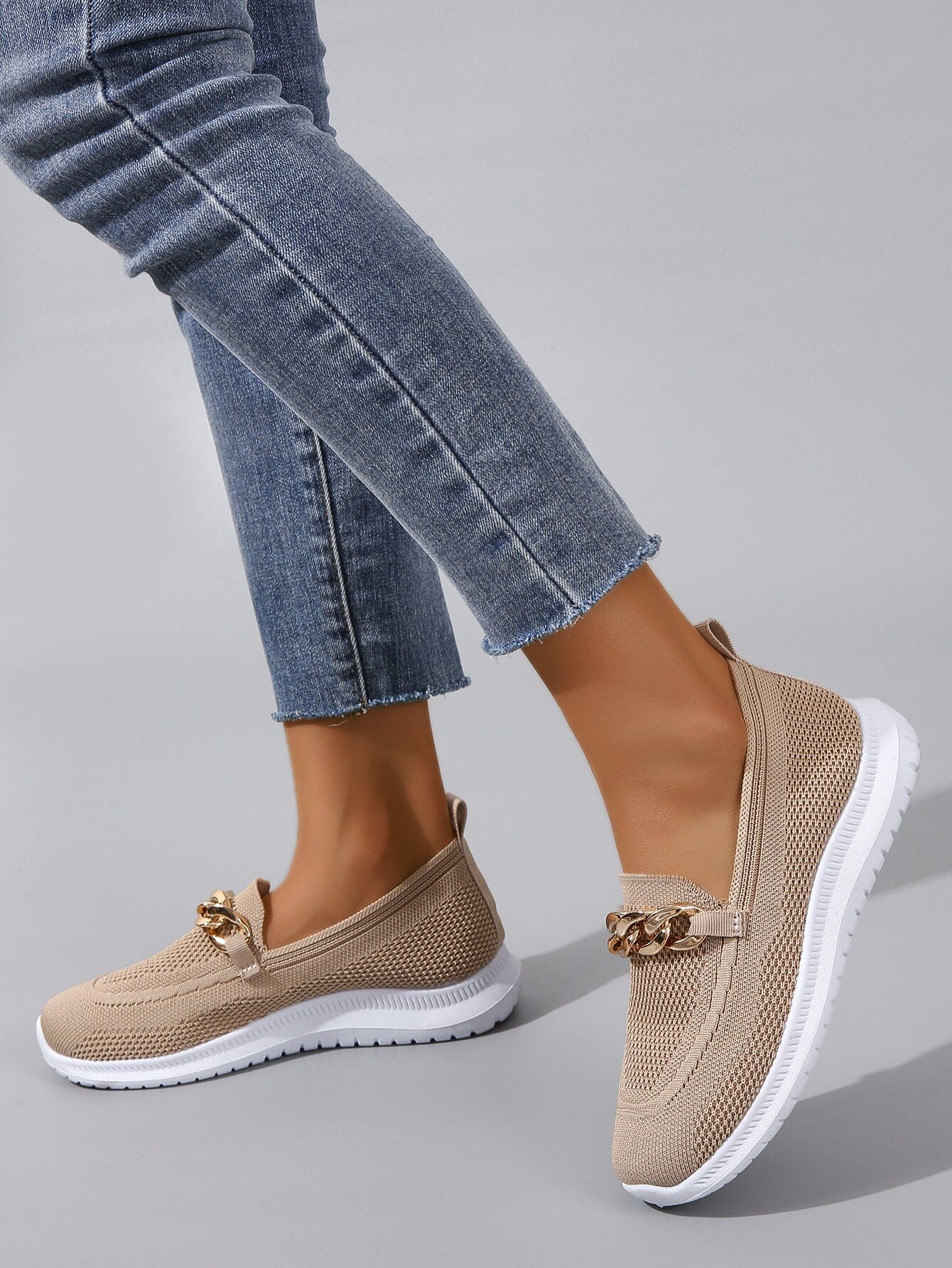 Lysse | Stylish Sneakers With Chain Detail