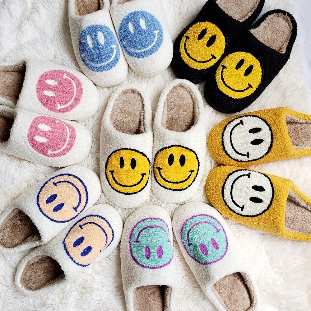 Large Smiley Pattern Fur Slippers