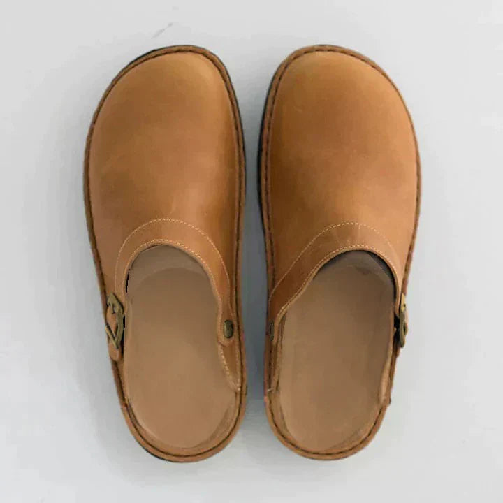 Lysse Leather Clogs